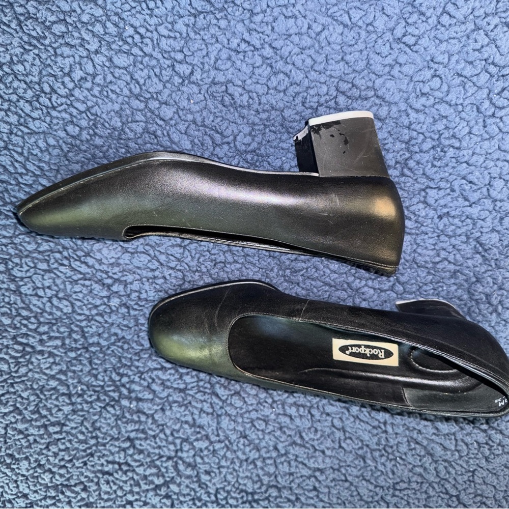 Rockport Black Flats Sleek Loafers for Formal Wear